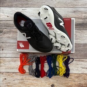 New Balance Women’s Metal Softball Cleats. NEW IN BOX